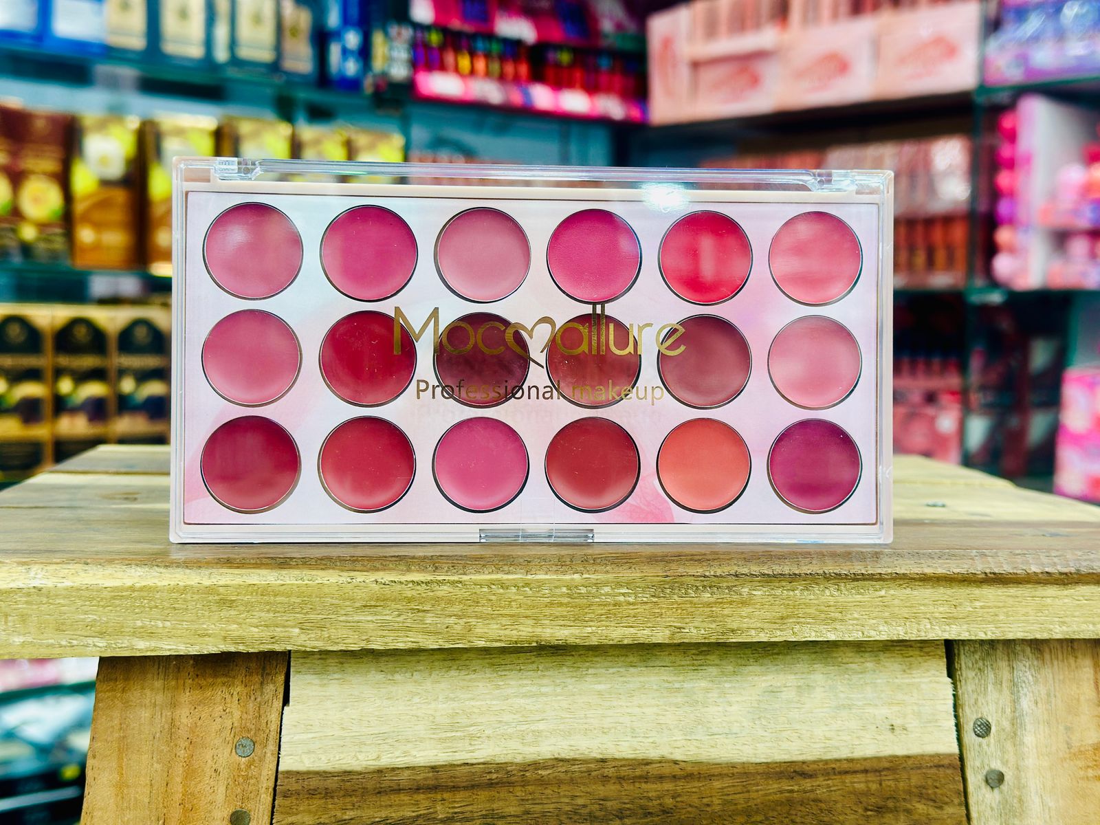 Moccallure Professional 18-Colors Lipstick Kit – Long-Lasting, Hydrating & Compact | Unisex Makeup Set